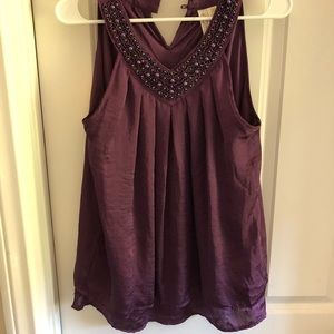 High neck sleeveless blouse